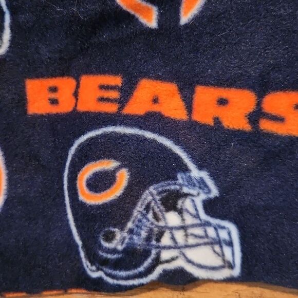 5/$15 NFL Chicago Bears fleece infinity scarf - Picture 3 of 3